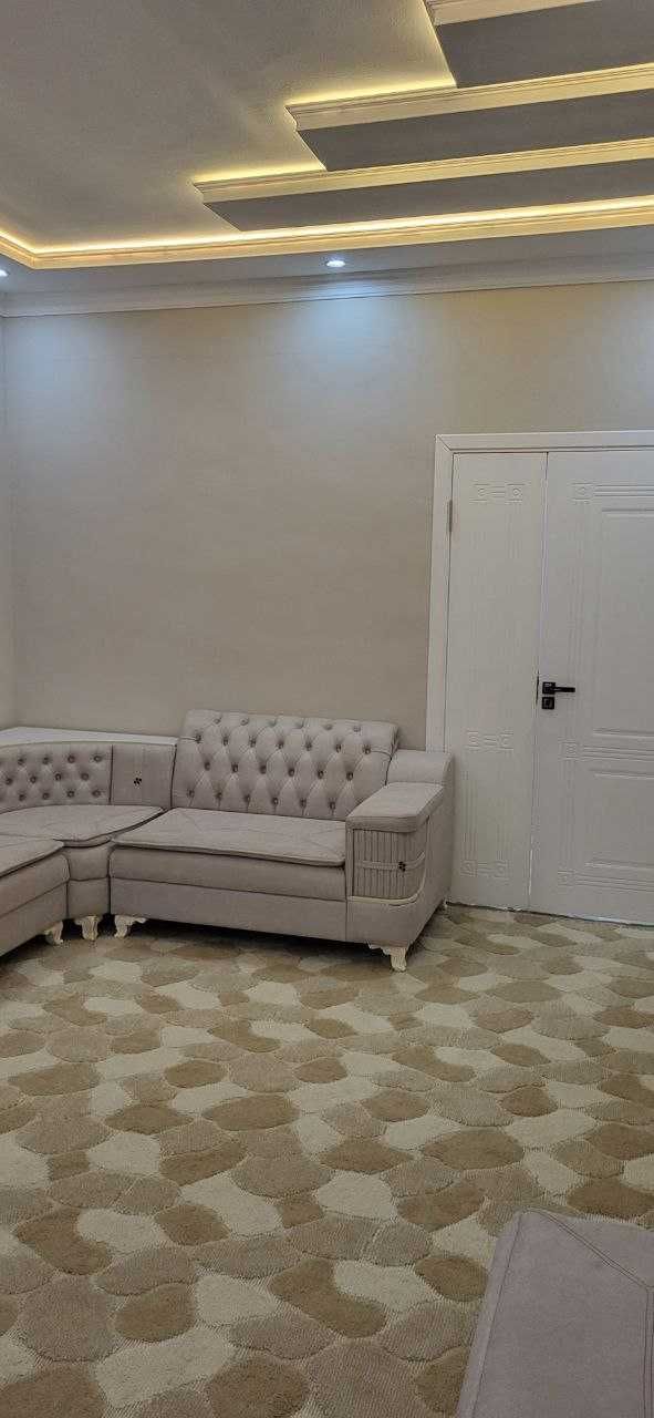Квартира 2-х, 70м2, 5 этаж, лифт, 650 млн, янги, тайёр кириб яшаш м-н.