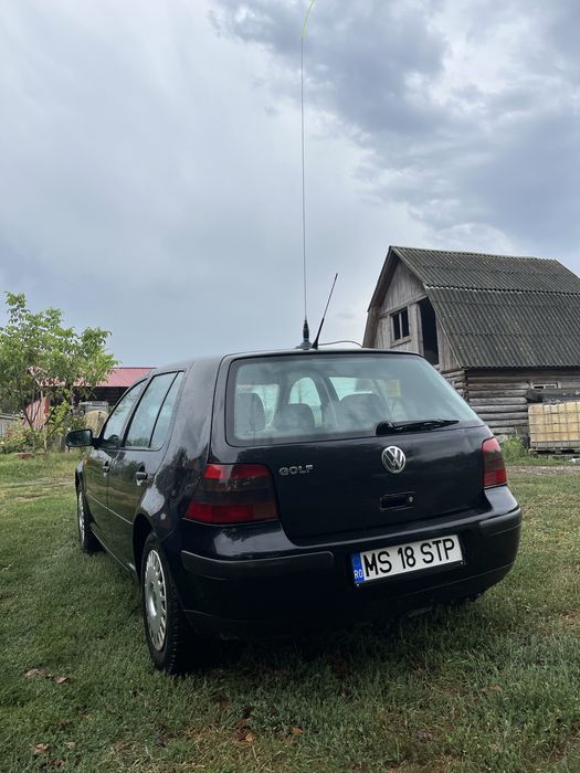Vând golf 4 1.4 16v