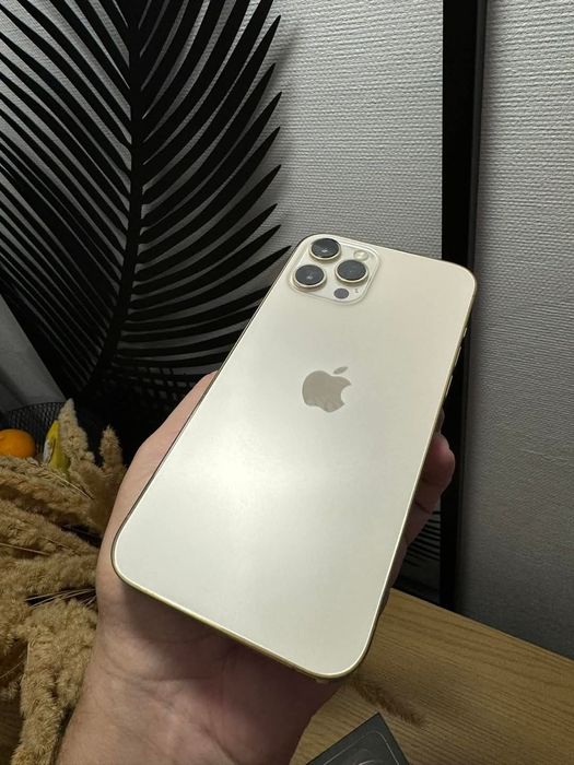 Telefon Iphone 12 Pro Max Impecabil ca Nou 256GB 83% Baterie Gold