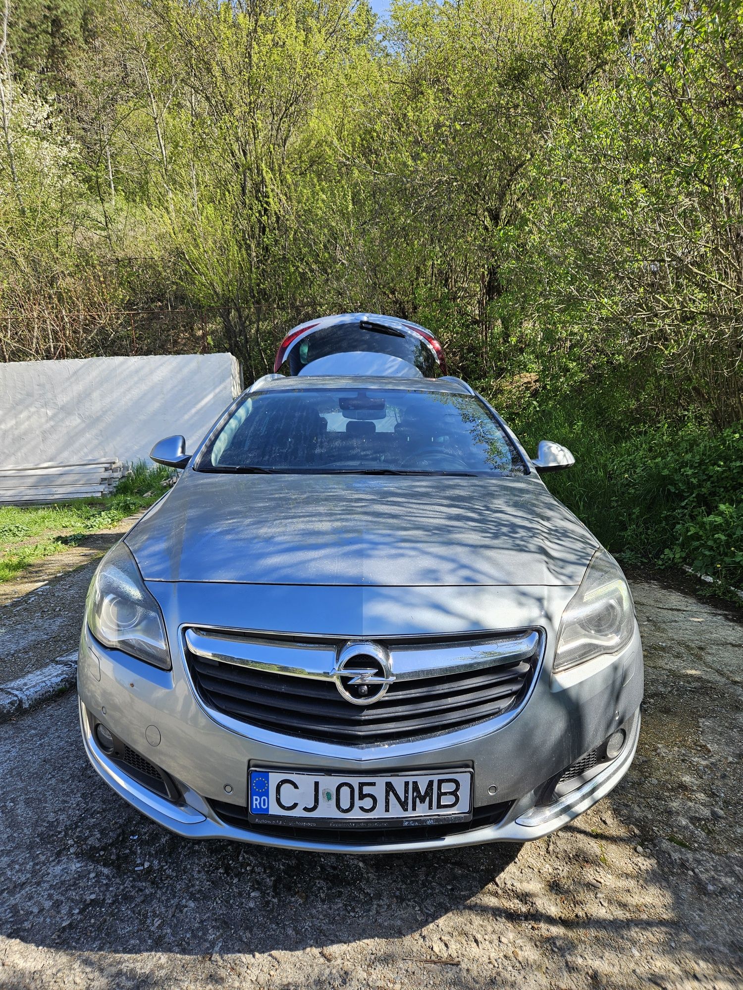 Vând Opel insignia