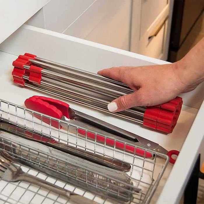 Ролетен отцедник за мивката и фурната