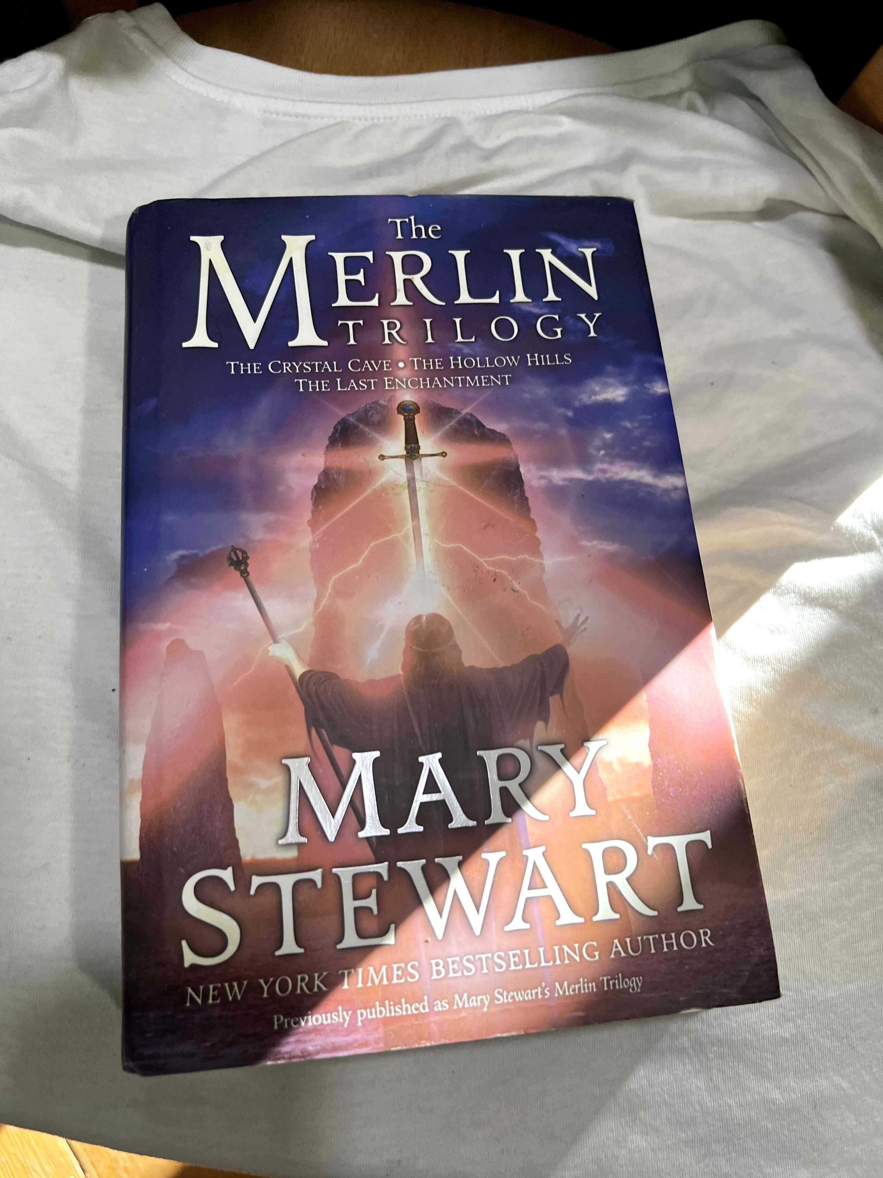 Книга Merlin trilogy , Mary stewart на английски