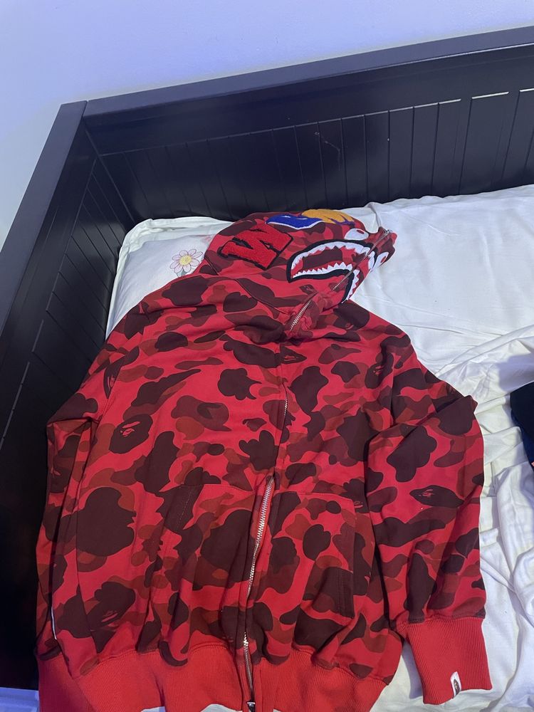 Hanorac bape rosu