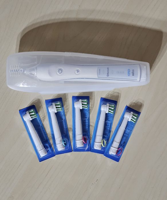 Vand periuta electrica Oral B