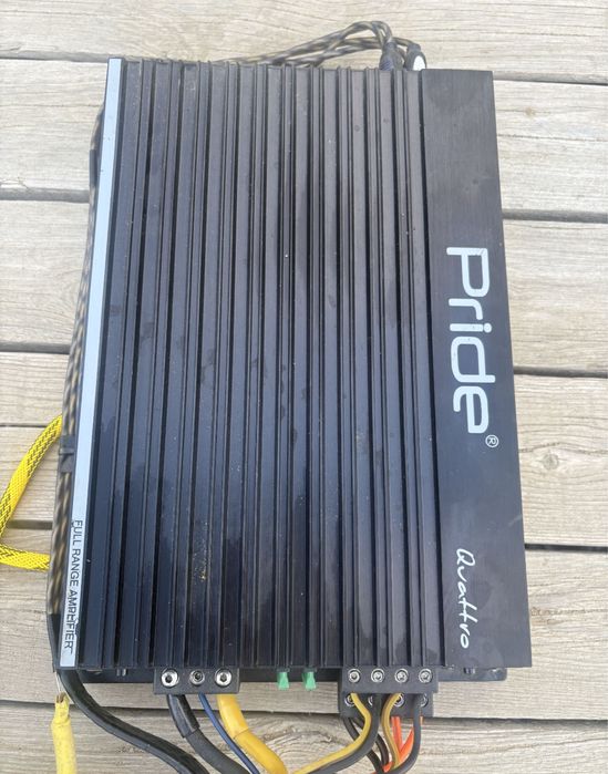 Автомобильный усилитель Quattro