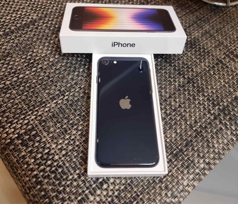 Iphone SE 2022  запазен