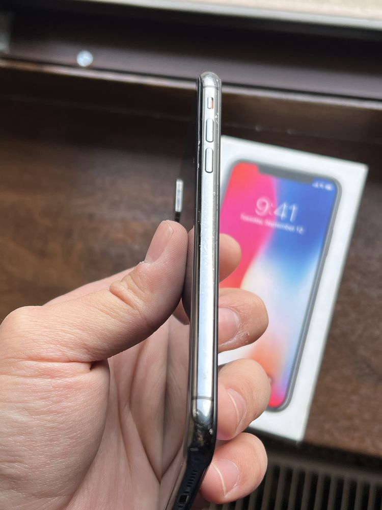 Iphone X sotladi srochna karobka dakument bor maza qp tutasla