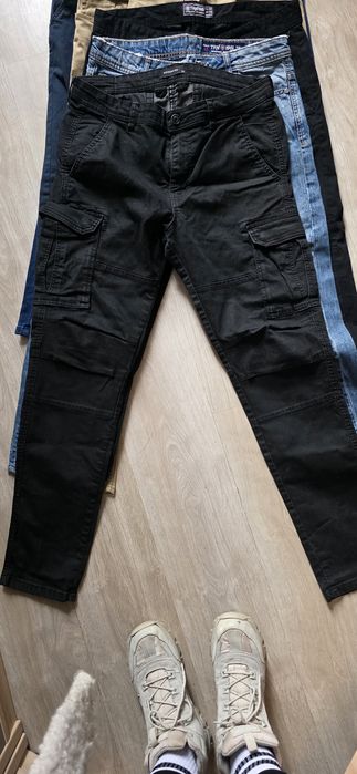 12 perechi de jeans , H& M , Terranova etc