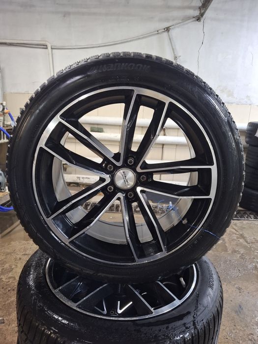 Продам диски с шинами R19