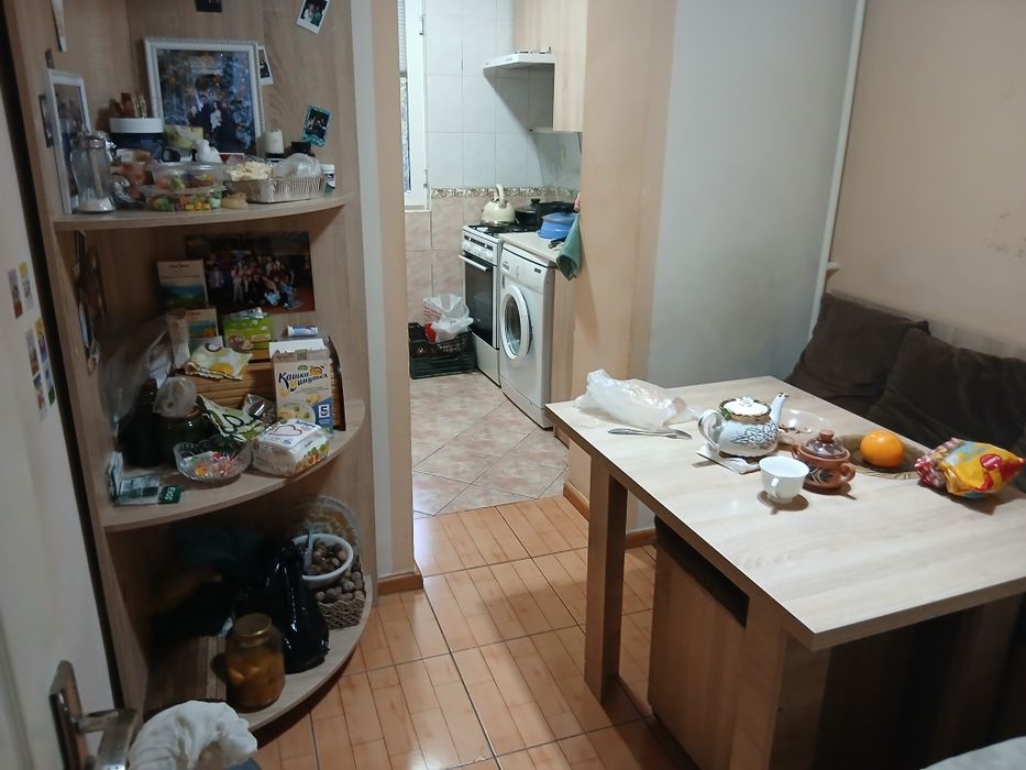 Yakkasaroy tumani Sarabo‘ston ko‘chasi 3b-uyda joylashgan 3 xonali kv.