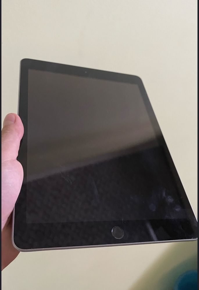 ipad 6 th 32gb  sotiladi