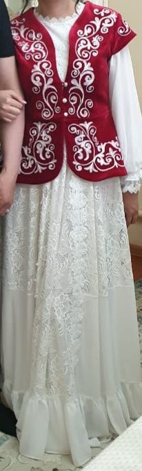 Срочно продам платья на узату