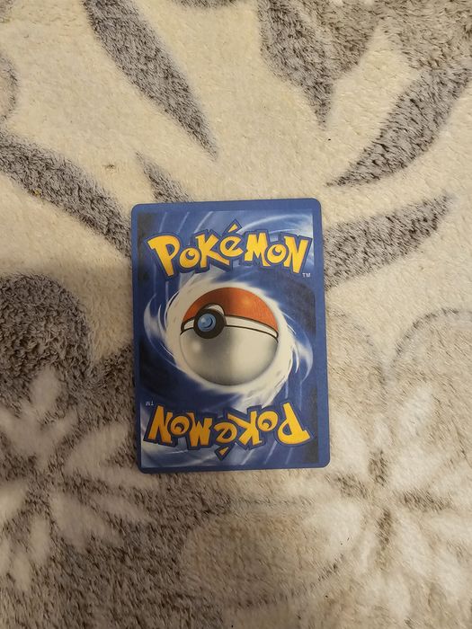 Card pokemon NinetalesV