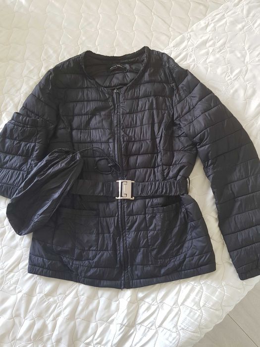 Олекотено черно яке с колан