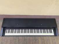 Roland HP 1700 pian digital