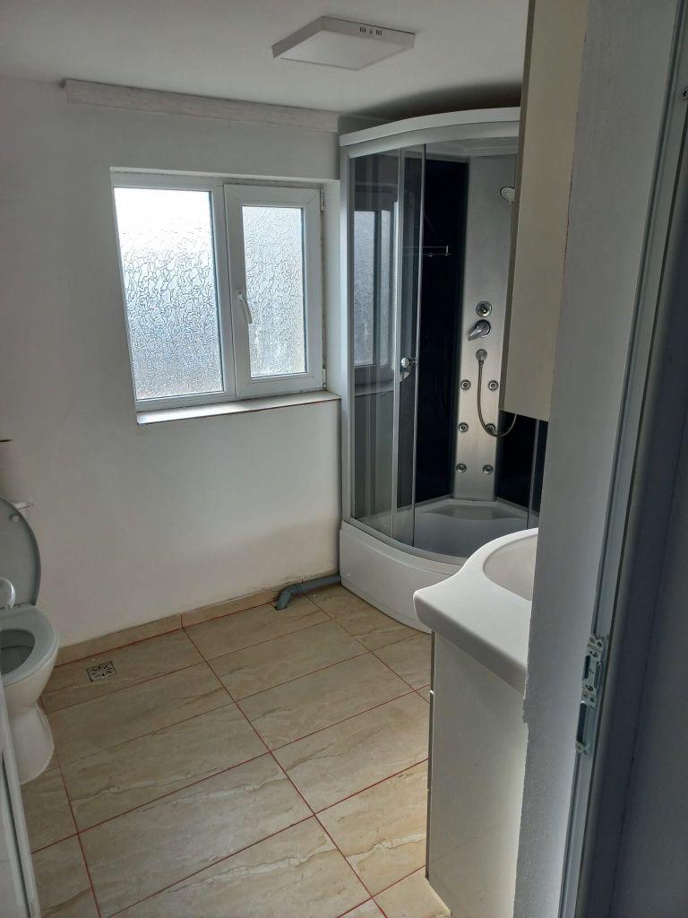 Casa de închiriat lângă Slatina