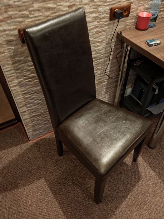 2 scaune piele ecologica venghe