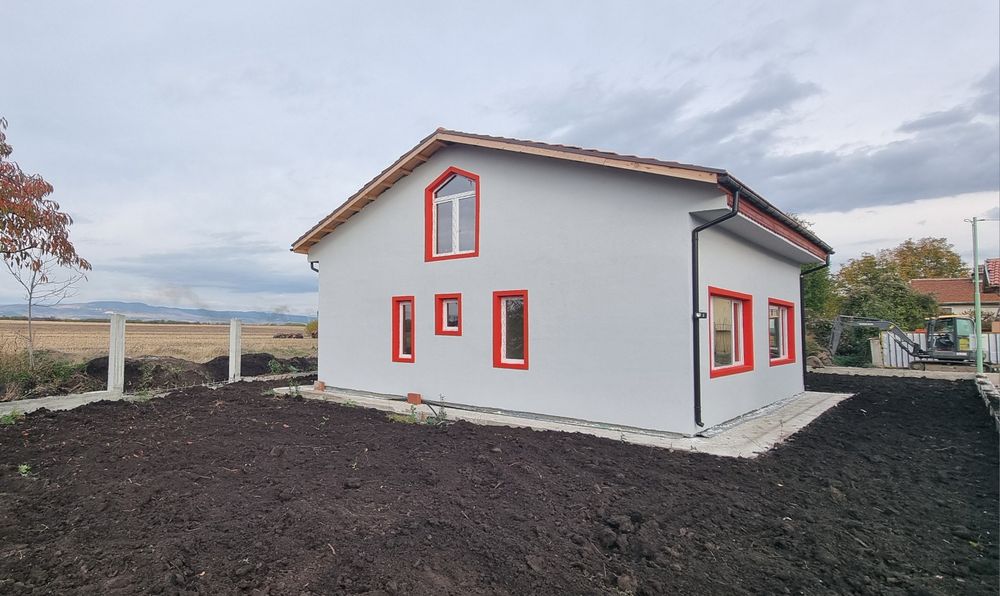 Къща в Божурище с.Хераково