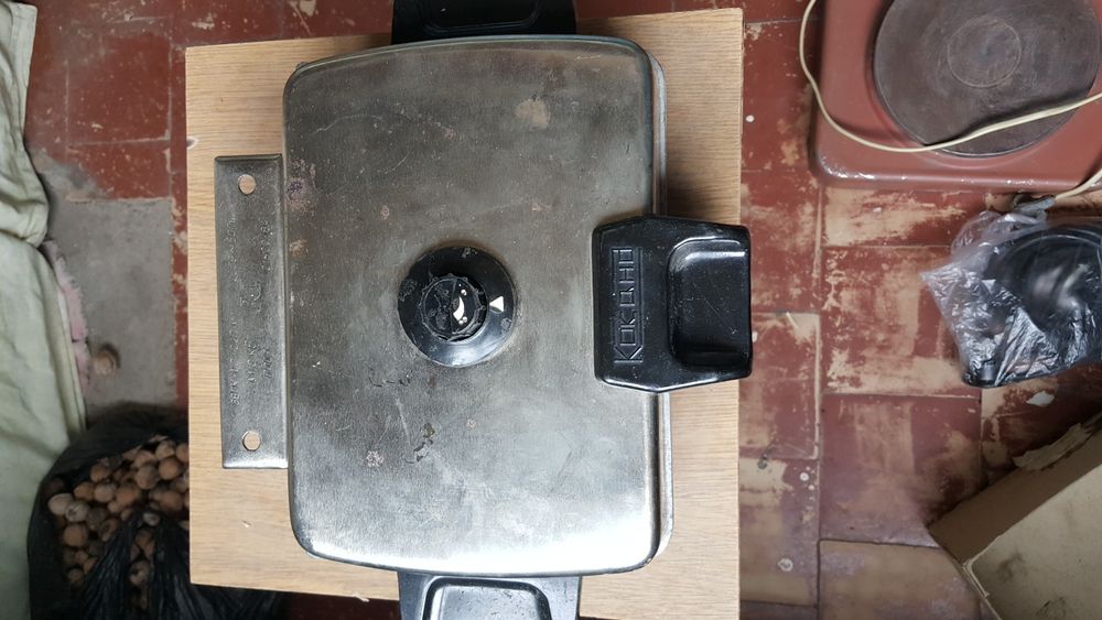 Электровафельница