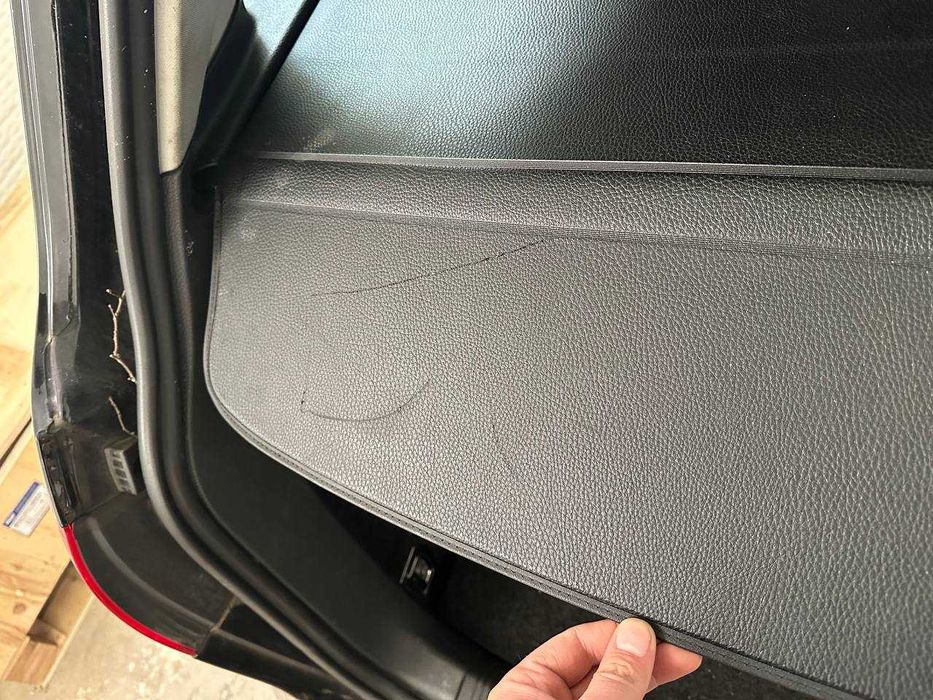 Rulou porbagaj culoare neagra vw passat b6 break model 2009