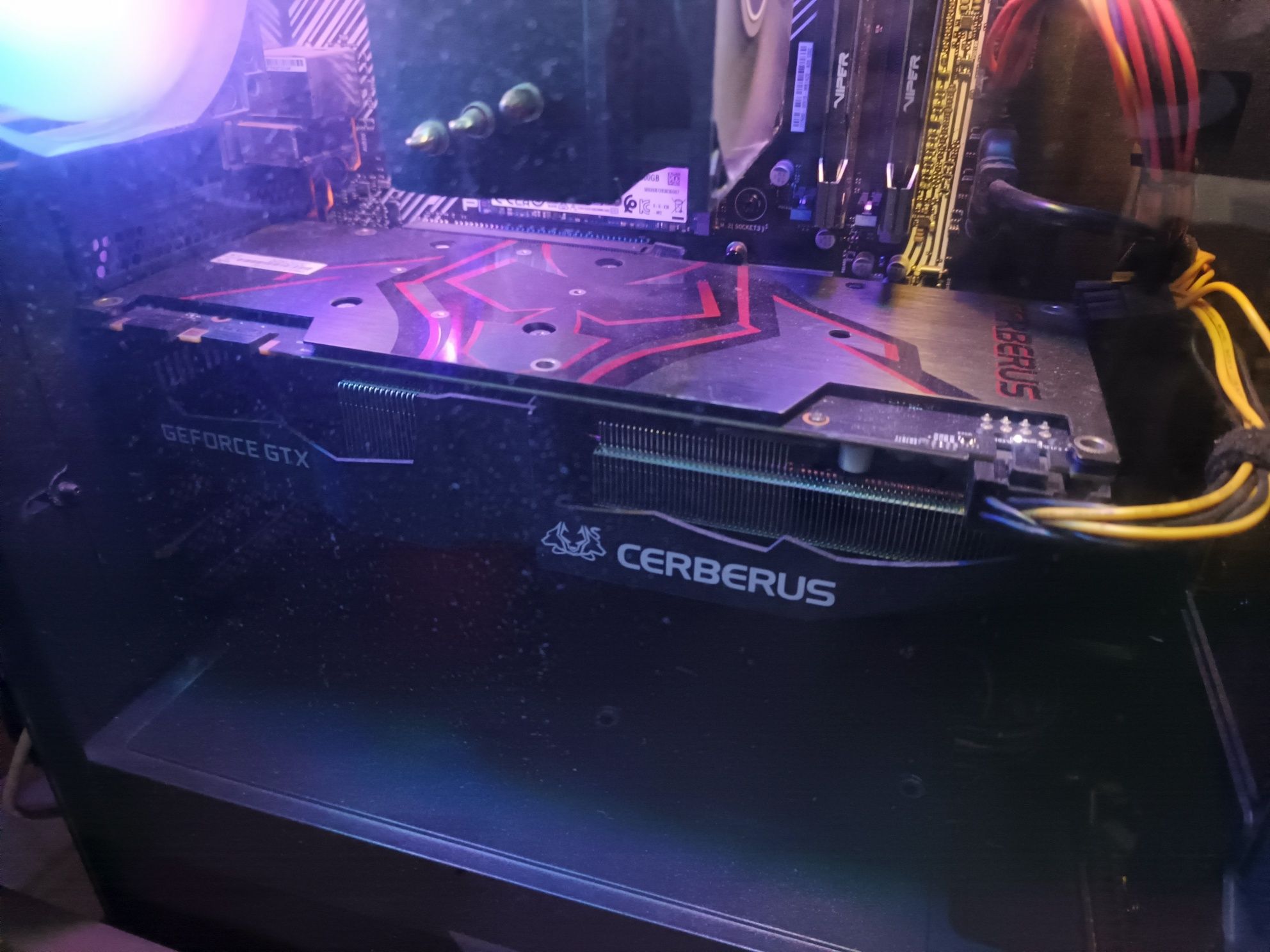 Продам видеокарту ASUS GTX 1070 ti
