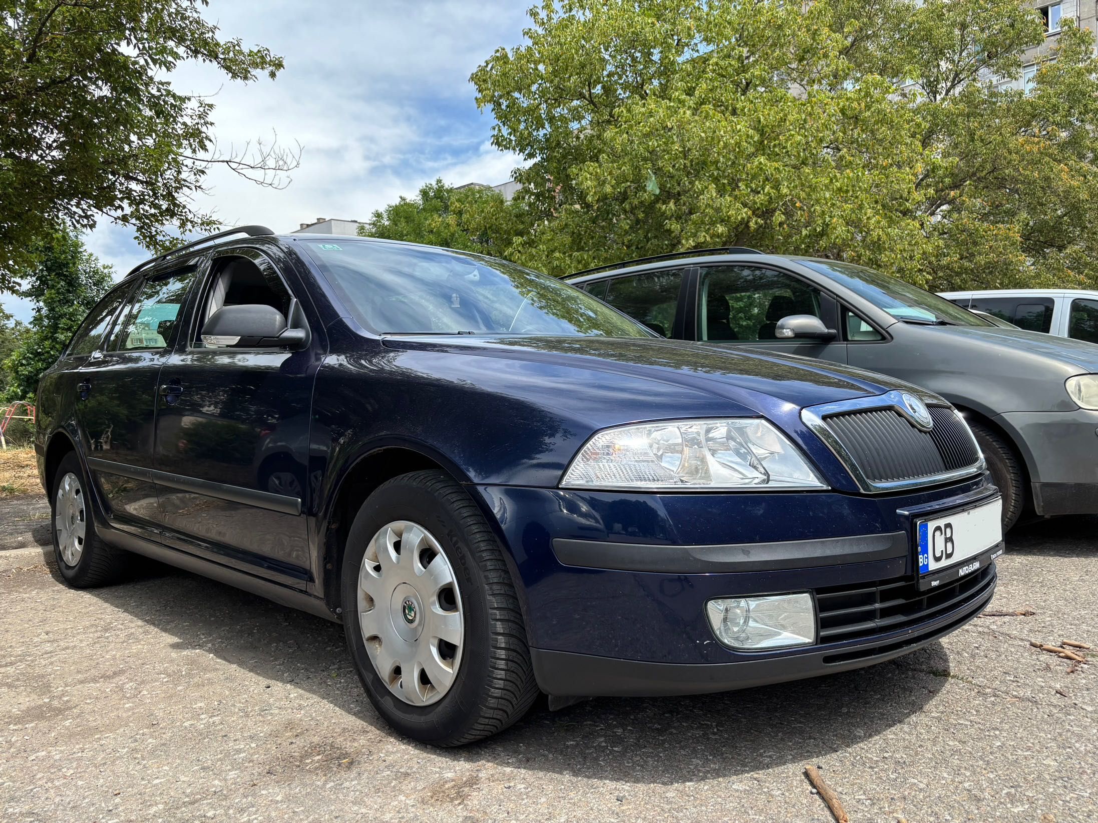 Продавам Skoda Octavia 2