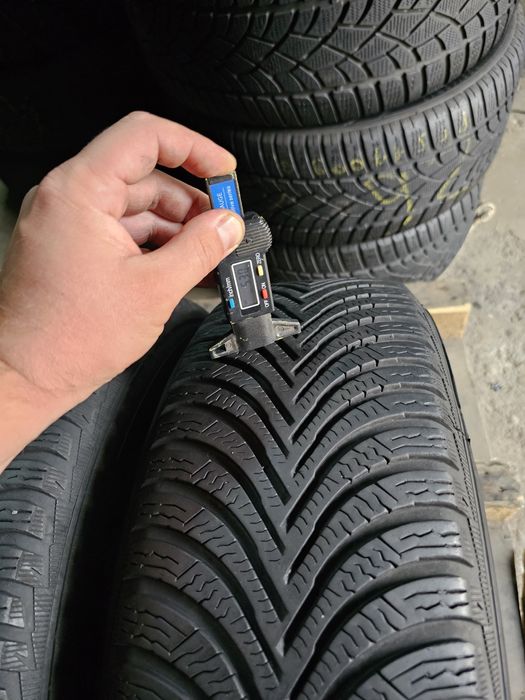 2 anvelope iarna 195 65 15 Michelin 6mm