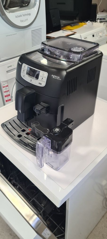 Кафеавтомат Saeco Intelia One touch Cappuccino HD8753