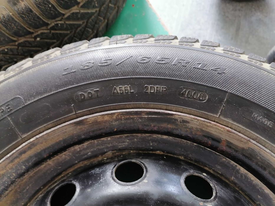 продавам гуми 14 цола  с железни джанти 14 цола