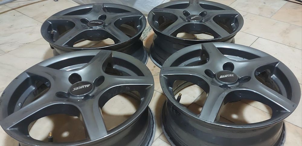 Jante 4x108 r15 fără suduri lovituri