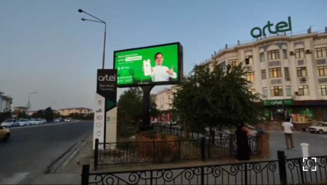 Farg'onada led ekranlarda reklama Реклама на лед экранах в Фергане