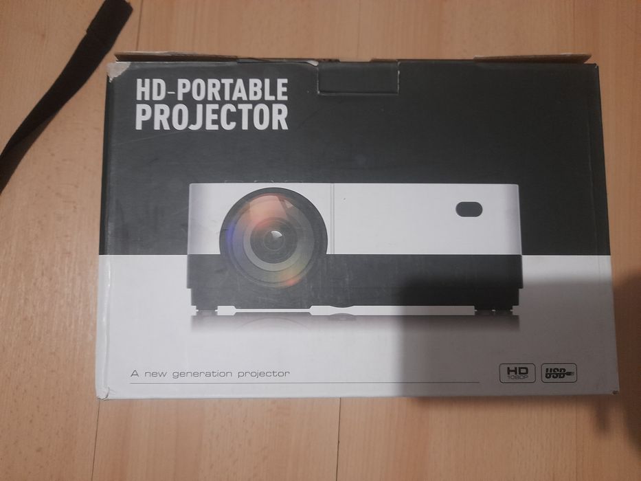 Video proiector portabil 1080p