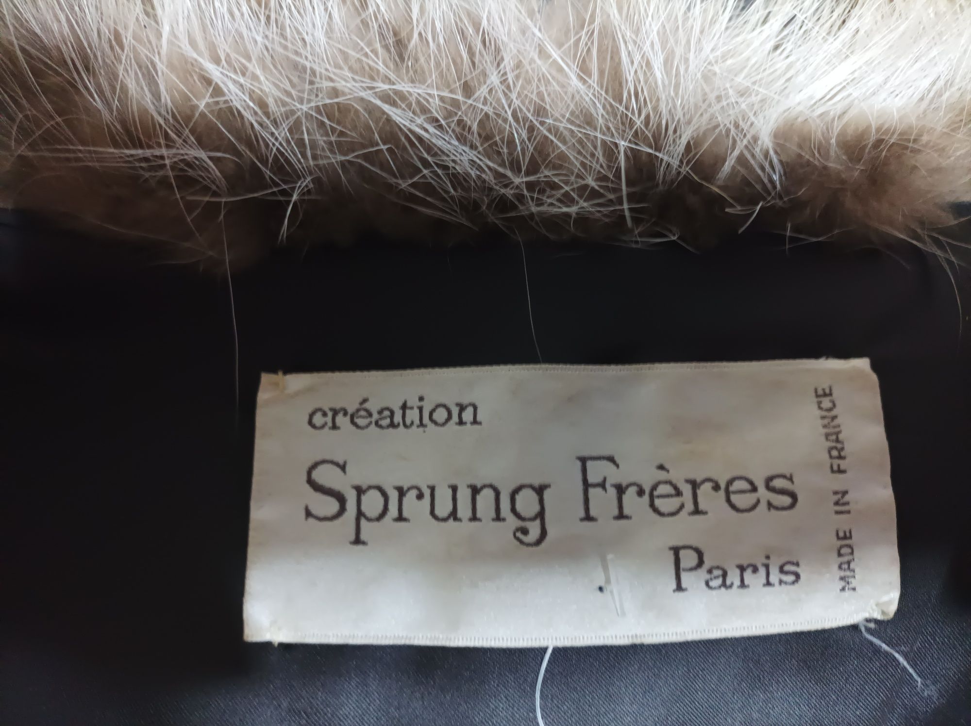 Оригинални палта Schiaparelli, Sprung Freres