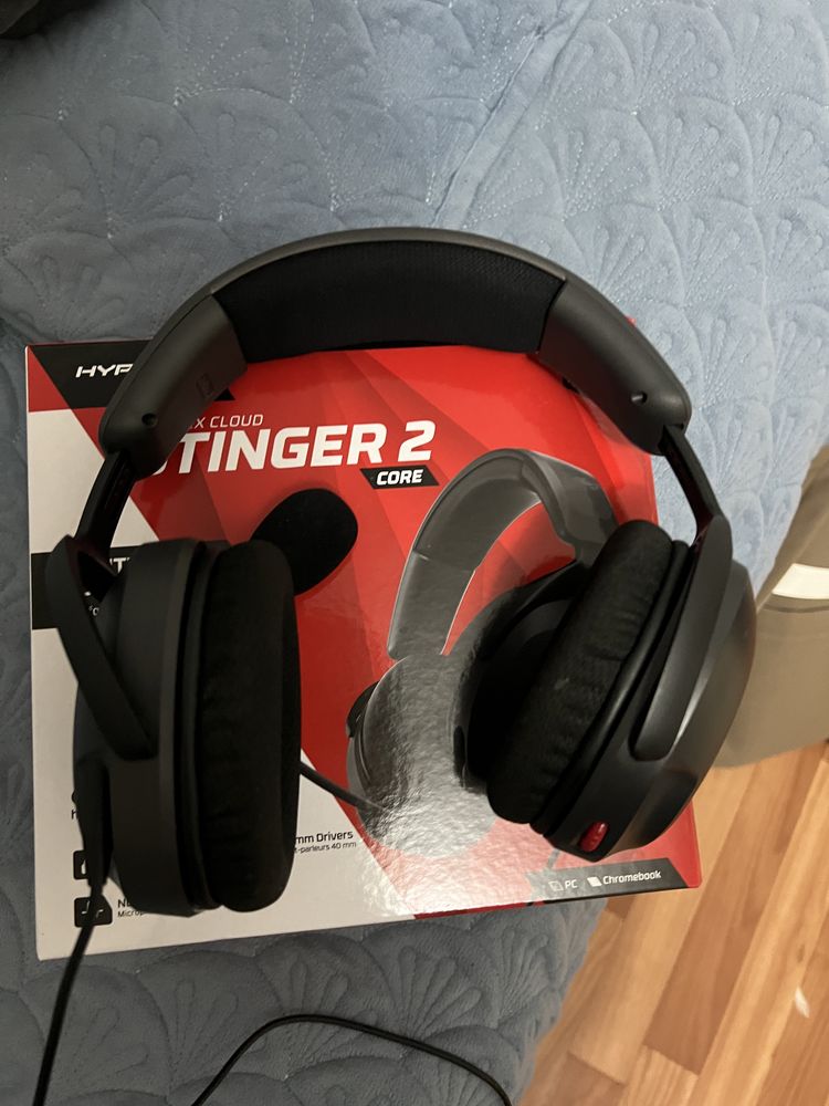 Hyper X cloud stinger 2 , logitech g102