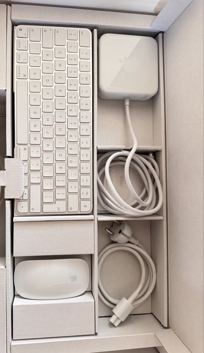 PC iMAC 24”(2023) M3 256GB