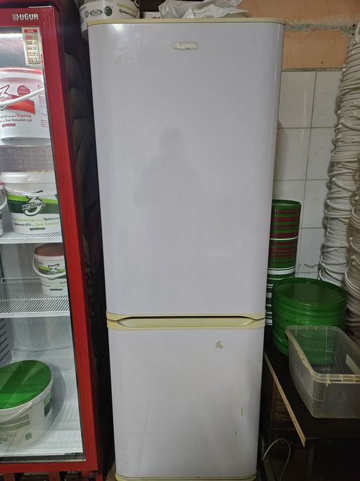 Продам холодильник