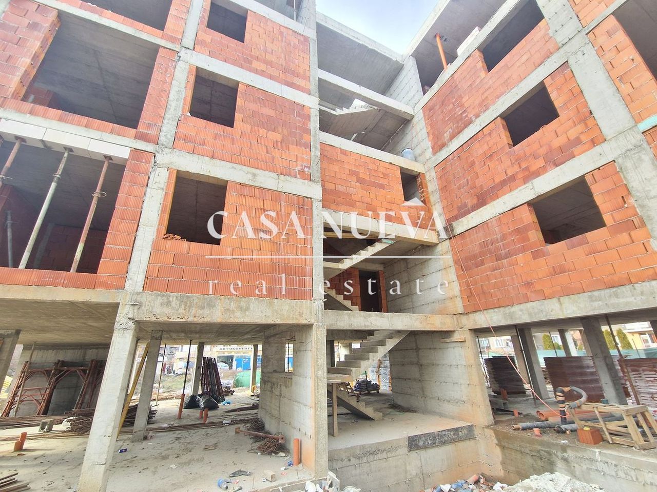 Продава се Четиристаен апартамент в Перник, Изток - 108 кв.м за 1206 €/кв.м - Снимка #6