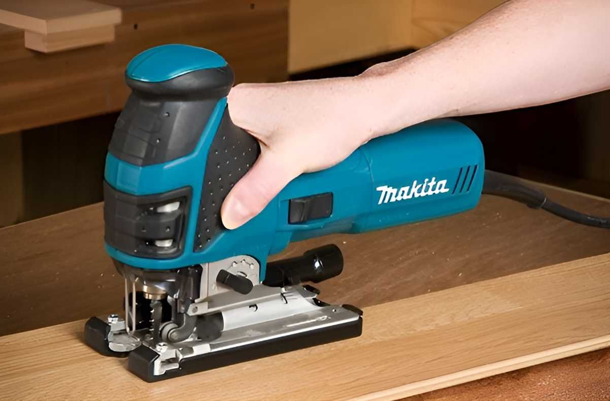 Професионален прободен трион Makita 4351FCT, (тип зеге), Ново