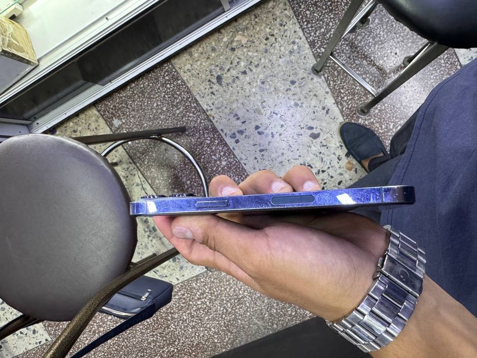 iPhone 13 pro srochna sotiladi