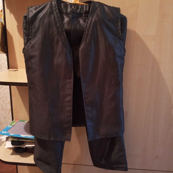 Продам детский костюм