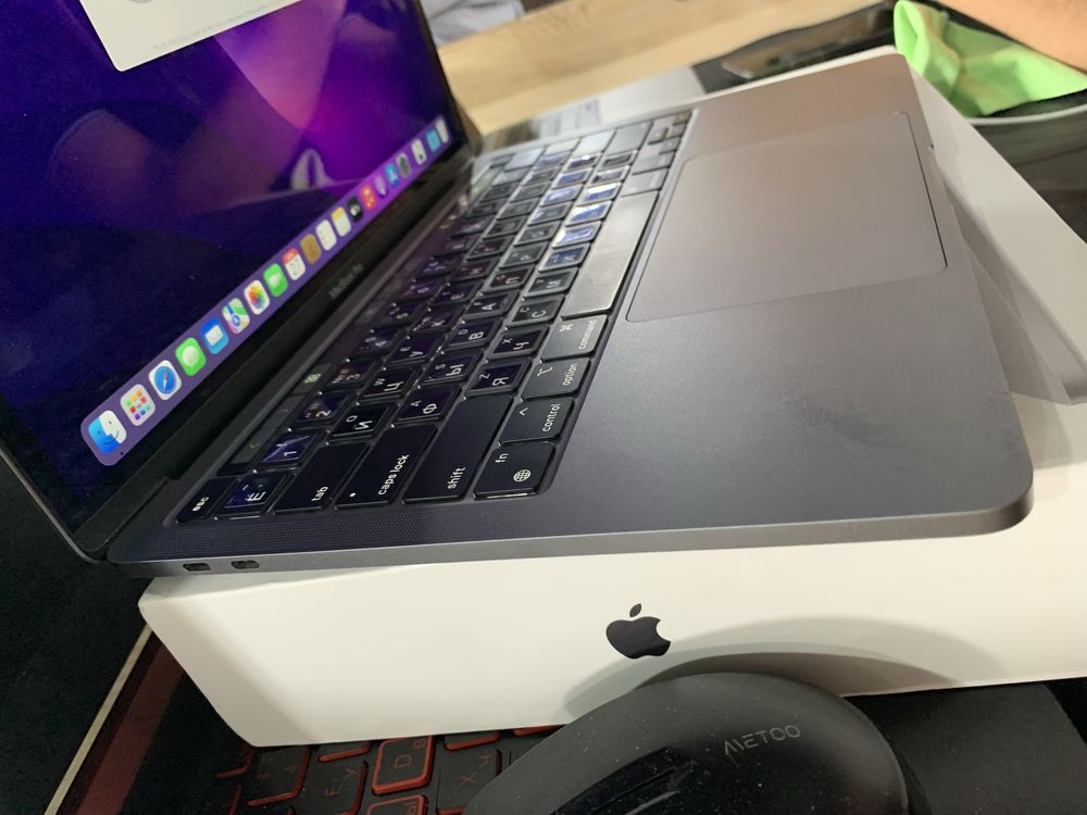 Mac Book Pro M1 8/256Gb