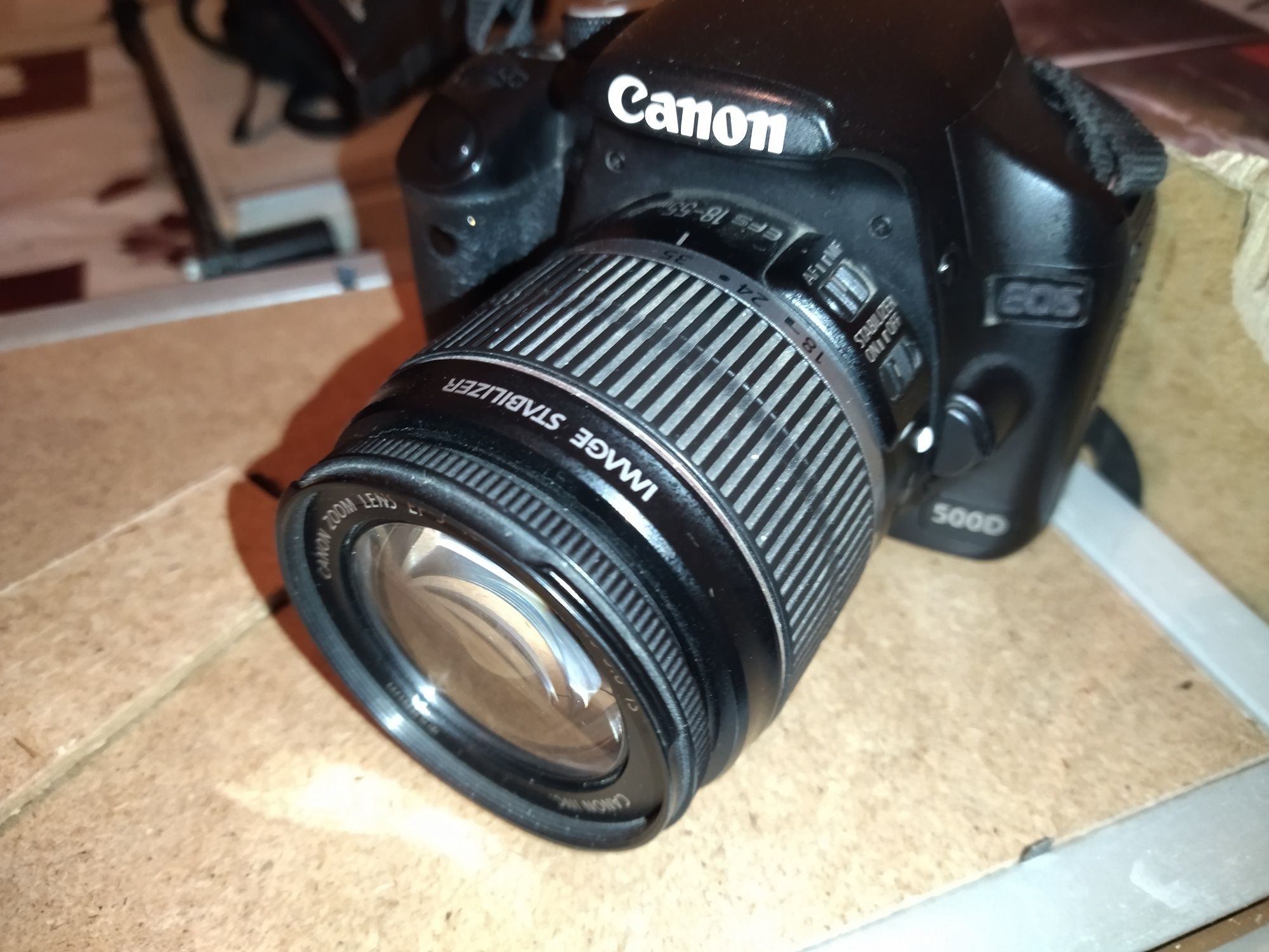 Canon 500d sotiladi colati ideal 18 -55