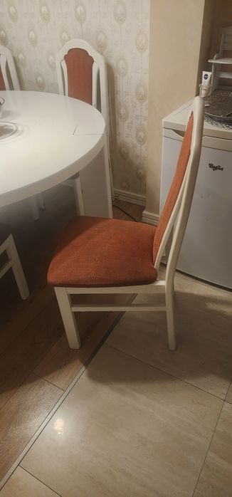 Masa cu 6 scaune