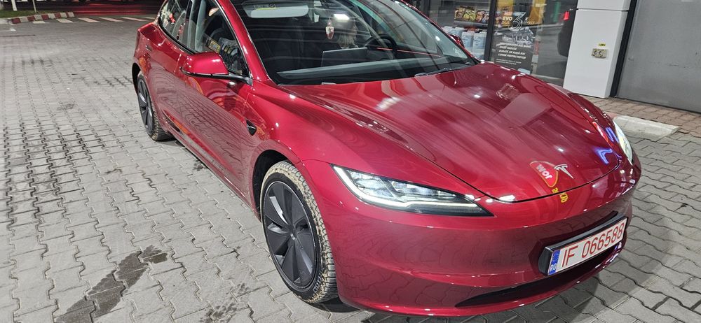 Vand tesla 2024 long range 4x4 highlander 42.000 km