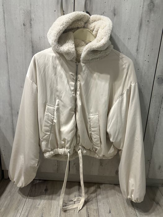 Яке pull and bear M/L размер 30лв