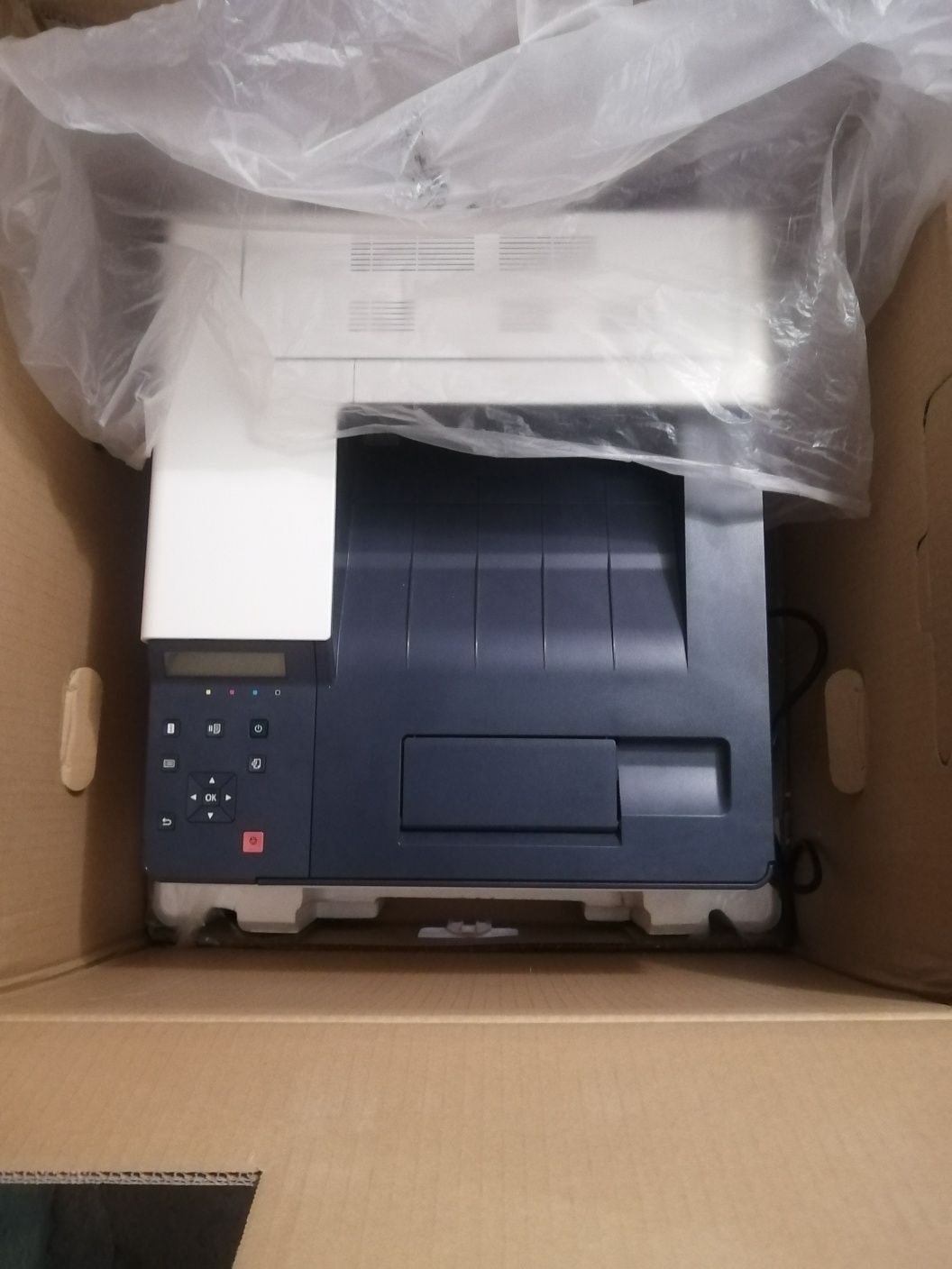 Лазерный цветной принтер xerox 6510 dni