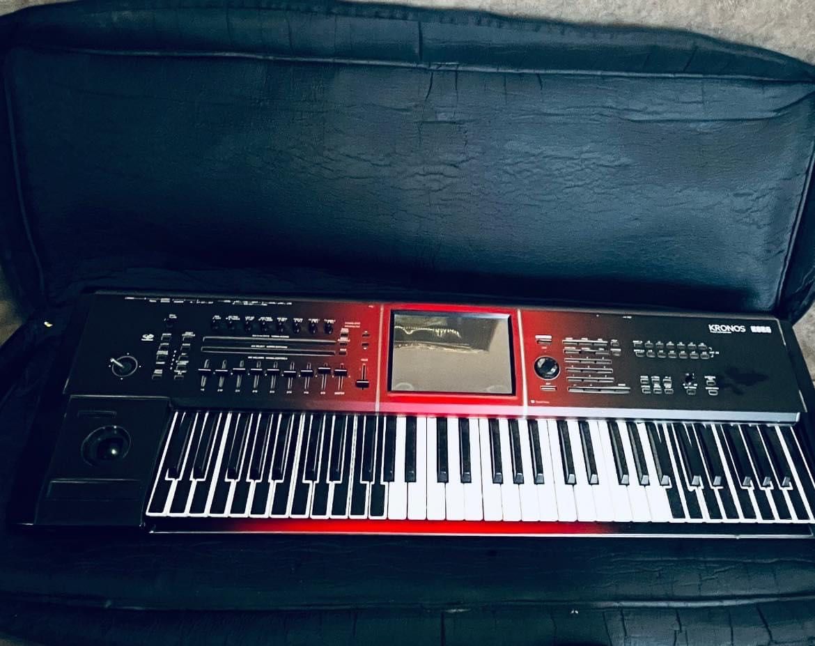 Продавам KORG Kronos 1