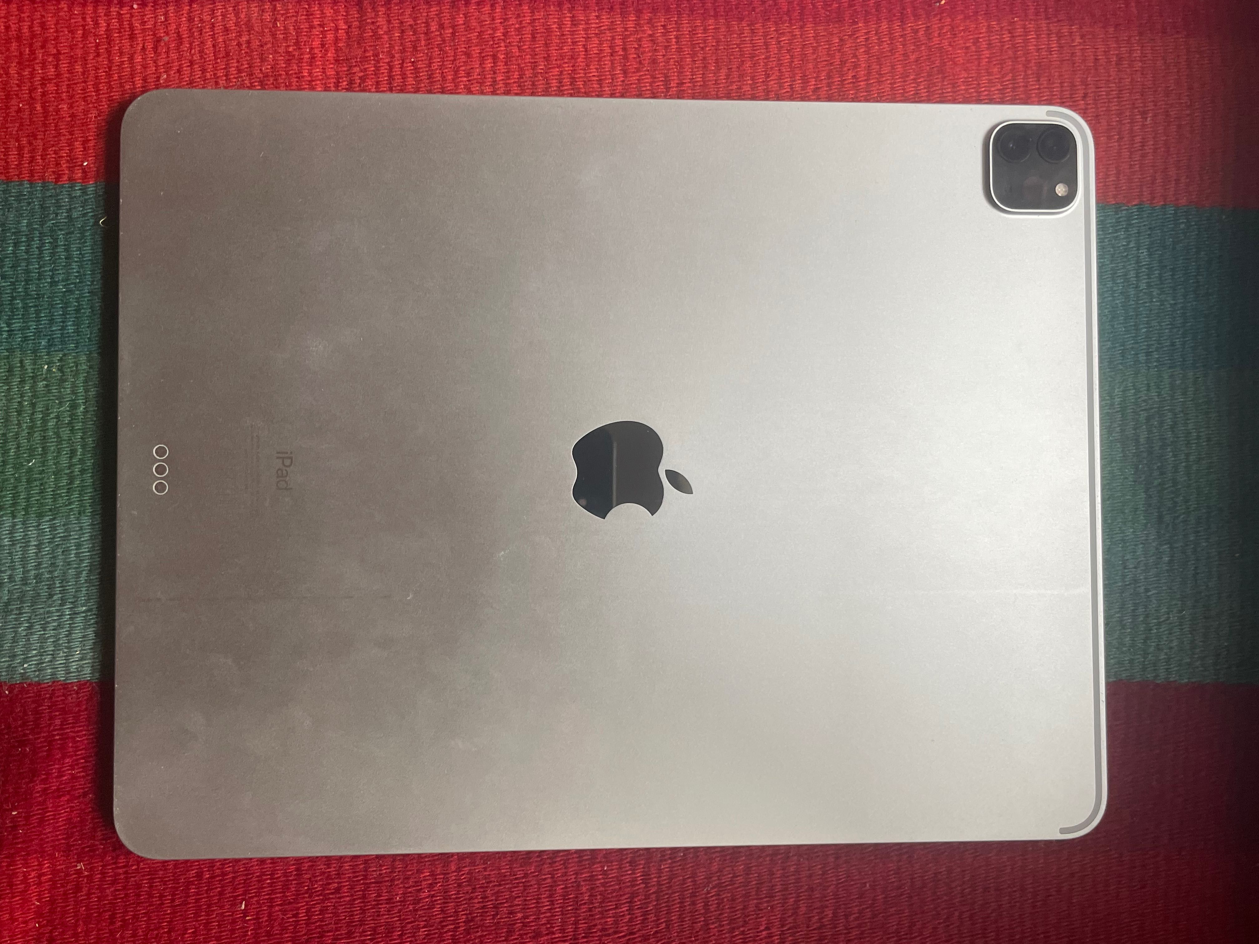 Ipad pro 12.9 128 gb 4th gen.