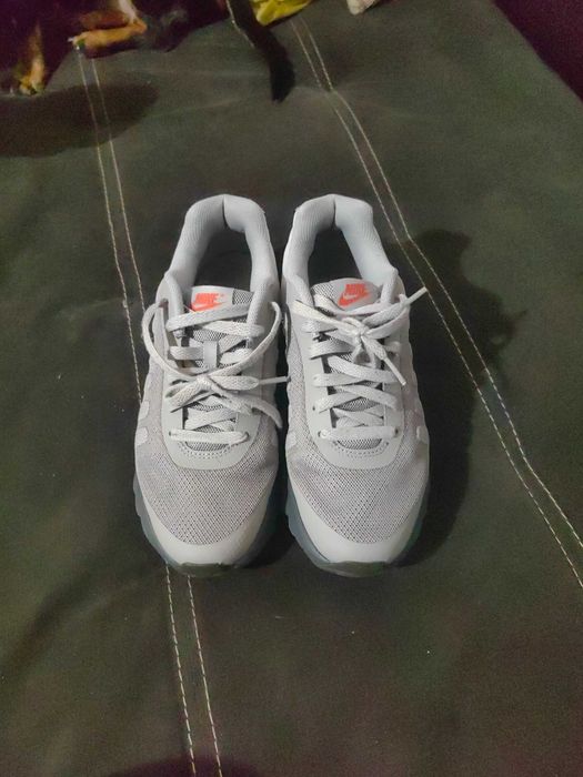 Маратонки NIKE ...