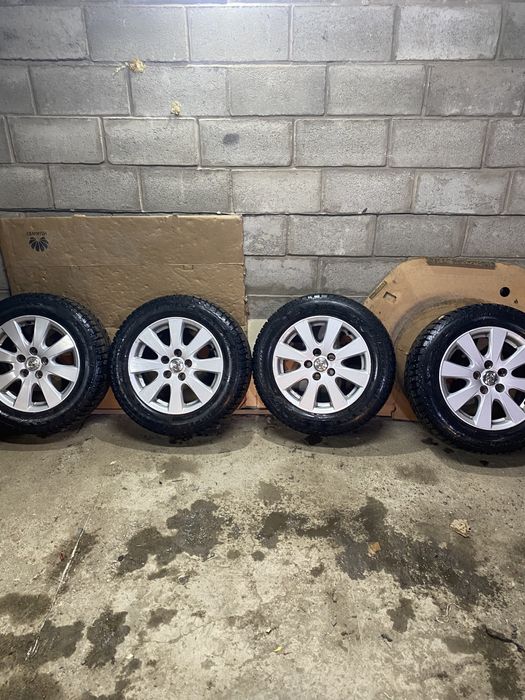 Продам комплект дисков на тойоту